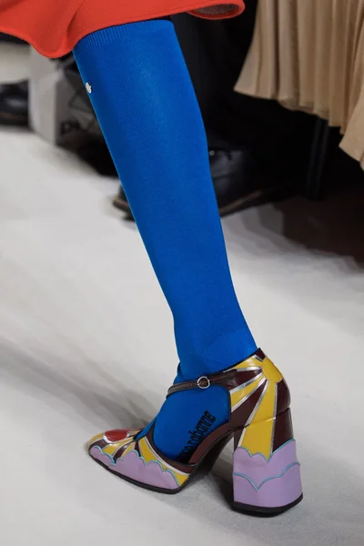 Look 50